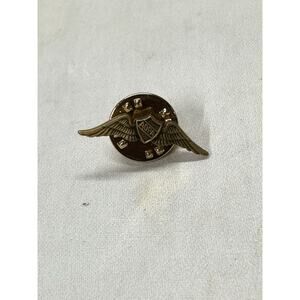 Vtg AOPA Aircraft Owners And Pilots Association Gold Tone Lapel Pin